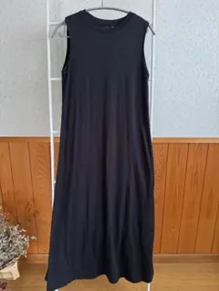 【UNIQLO】ユニクロ ノースリーブ ロングワンピース 黒 S