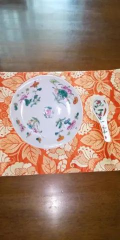 中国清朝期 粉彩花文皿 草花色絵 及び匙