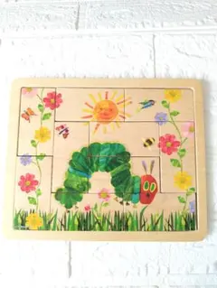 はらぺこあおむし　エリックカール　木製パズル　知育玩具