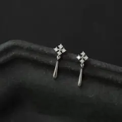 No108 揺れるCZダイヤ ピアス［シルバー］金属アレルギー対応 高品質