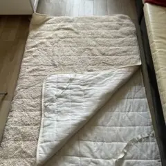 クリーム色　ふわふわ敷きパッド　280✖️200 ダブルからキング用のサムネイル