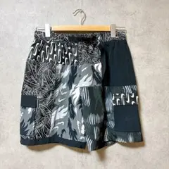 【限定 極美品 】ナイキ 水陸両用 ショートパンツ M 総柄 スイムショーツ