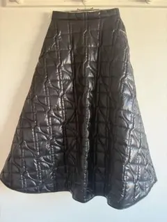 PATOU　パトゥ＊　リサイクル ポリエステル キルティングマキシ スカート Patou | リサイクルポリエステル キルティングマキシスカート