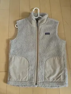 patagonia フリースベスト キッズ　ベージュ