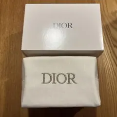 12/31まで【新品未使用】Dior ロゴ刺繍 ホワイトポーチ