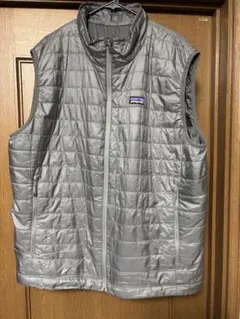 patagonia グレー ダウンベストのサムネイル