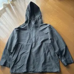 ミラオーウェン　ブラックアノラックジャケット　パーカー　撥水性　袖口合成皮革