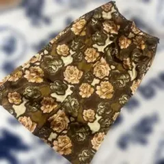 ミモレ丈バラプリントサテンスカート