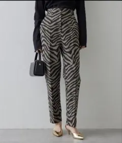 ウィムガゼット ゼブラ柄 ハイウエストパンツ 美品 24SS