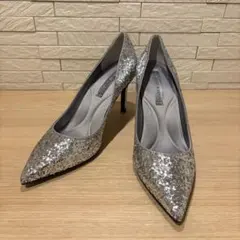 Charles&Keith エミー グリッターポインデッドトゥパンプス シルバーのサムネイル