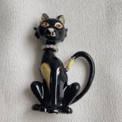 CHANEL エジプトシリーズ 猫モチーフ ブローチ - メルカリ