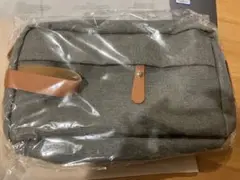 化粧ポーチ　大容量