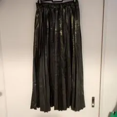 nikoand メタリックカラー　プリーツスカート