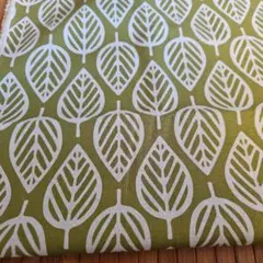 コットンリネン 生地 北欧 リーフ 葉っぱ ティーグリーン