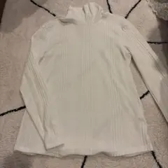 ホワイトリブ編みハイネック長袖