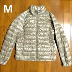 ユニクロ　ウルトラライトダウンジャケット 軽量 ハイネック M グレージュ