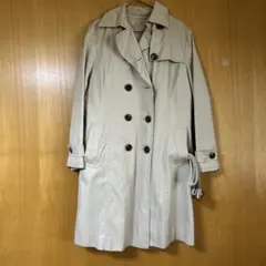 ベージュ トレンチコートとキルティングベスト セット