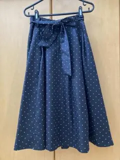 ハニーズ ひざ丈スカート