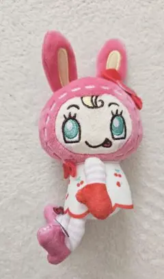 メゾピアノ×ハローキティコラボ　ベリエちゃんマスコット
