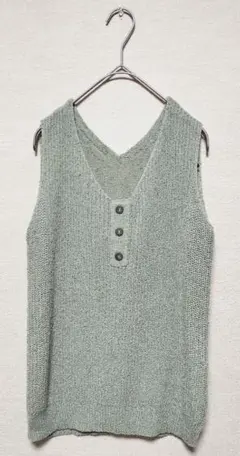 新品　AZUL BY MOUSSY　ゆる編みニットベスト　洗濯機で洗える　M