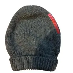 『美品』PRADA SPORT プラダ ニット帽 グレーワンポイントロゴ 美品』PRADA SPORT プラダ ニット帽 グレーワンポイントロゴ - メルカリ