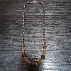 ブラウンビーズネックレス