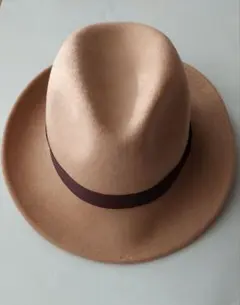 ベージュ ウールフェルトハット ダークブラウンリボン