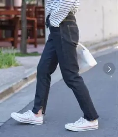 スキニーデニムパンツ ウエストゴム ドロスト仕様のサムネイル