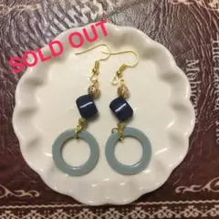 No.94  大ぶりビンテージ風ピアス