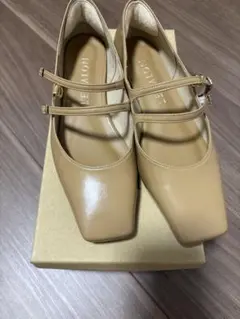 LE TALON ストラップフラットパンプス ベージュのサムネイル