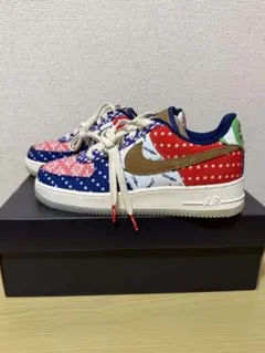 NIKE AIR FORCE 1 