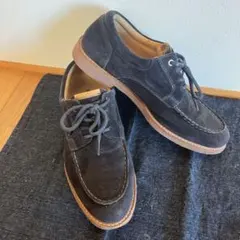 ダークグレー スエード レースアップシューズ