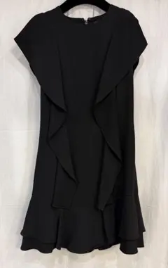BCBGMAXAZRIA ブラックフリルノースリーブワンピース XS