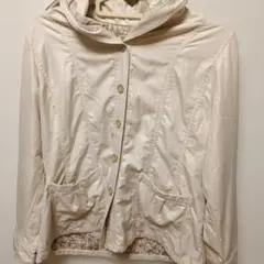 フード付きアイボリージャケット