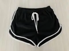 Mサイズ　SHEIN ブラック　ショートパンツ