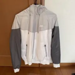 Nike ナイロンジャケット ホワイト/グレー