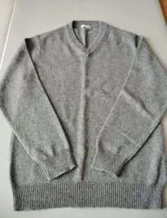 gu セーター