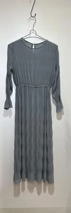 ナチュラルビューティーベーシック　プリーツワンピース