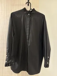 M-premier 黒 長袖シャツ フリル襟 パールボタンのサムネイル
