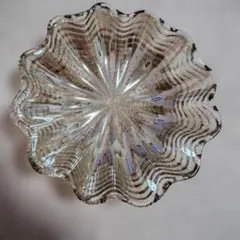 ラメ入りグレーガラス 花形皿 ストライプ模様 レトロ アンティーク