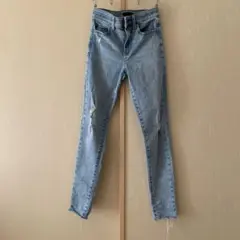 【ユニクロ】ダメージジーンズ　スキニーデニム