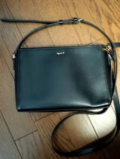 アニエスベー レザー ショルダーバッグ 牛革 ブラック スクエア agnes b
