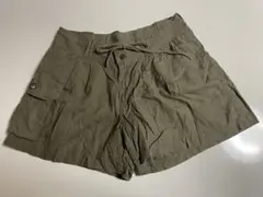 LEPSIM オリーブ色 Mサイズ ショートパンツのサムネイル
