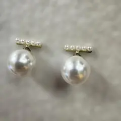 ホワイトパールビーズピアス