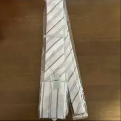 LES MUES シルバーストライプ ネクタイ