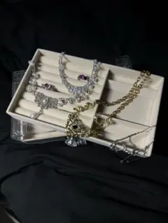 キラキラ華やかネックレス4点＆リング3点 まとめ売り｜パーティー・デートに