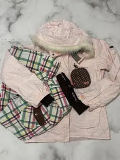 ブランド⭐️スノボウェア上下セット⭐️スノボジャケット【Ｓ】とチェック柄パンツ【M】のサムネイル