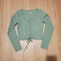 HOLLISTER クロップド Tシャツのサムネイル
