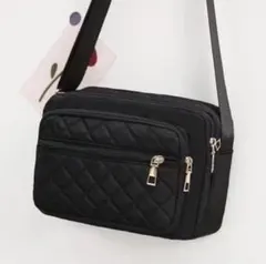 ショルダーバッグ　バッグ　レディース　ブラック　黒 旅行　キルティング　肩掛け