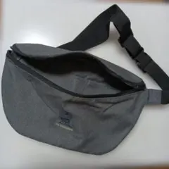 ドラえもん　 ボディバッググレー